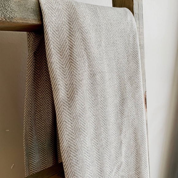 (GRAY) Herringbone Turkish Cotton Throw Blanket - Picture 2 of 2